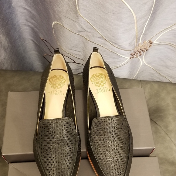 Vince Camuto flat shoes - Picture 4 of 4